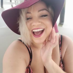 Meet your Posher, Natasha